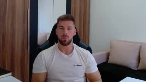 darius_94 online show from January 15, 1:03 pm