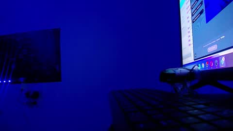 Snapshot of dark_stallionx chatting on October 15, 6:15 pm Chris online show from October 15, 6:15 pm