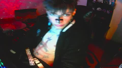   online show from October 23, 9:35 am