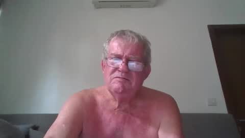 darwincock online show from May 4, 3:08 am