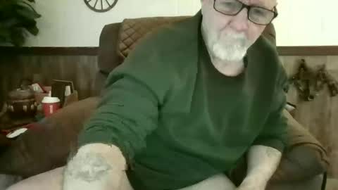 dave571960 online show from April 3, 10:56 am