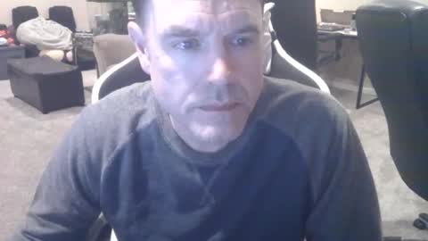daved14u online show from May 4, 6:04 am
