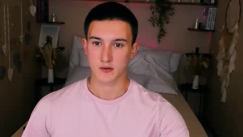 Snapshot of david__diamond chatting on September 10, 3:21 pm David online show from September 10, 3:21 pm
