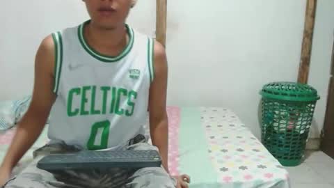 Snapshot of david_efrem chatting on September 14, 7:27 pm david_efrem online show from September 14, 7:27 pm