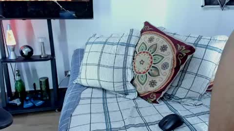 Hey im David that loves to explore and speak their fantasies. Very open talktative and nice. Feel free to chat with me online show from May 27, 1:57 am