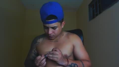 Lennon online show from December 2, 7:44 am