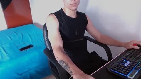 davidsalazar33 online show from January 5, 6:35 pm