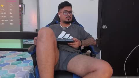 David Evans online show from October 13, 9:59 am