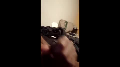 dawgshort858 online show from May 17, 4:09 am