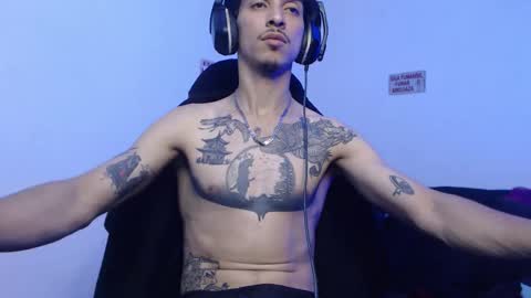 dazzayy online show from November 25, 12:45 am