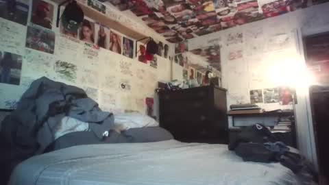 dbeamon92 online show from April 24, 1:46 pm