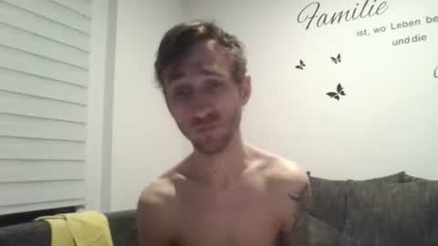 robert online show from April 14, 6:40 pm