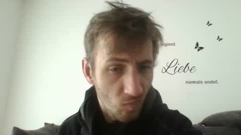 robert online show from April 13, 3:12 pm