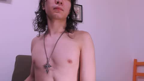 dean_raven online show from November 28, 5:10 am