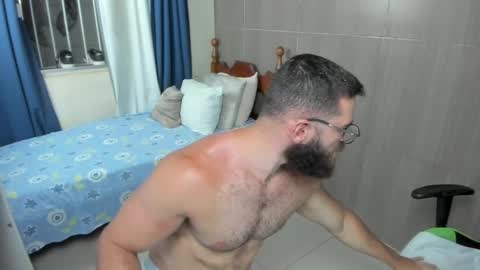 Snapshot of deanlek chatting on February 22, 1:11 am Dean online show from February 22, 1:11 am