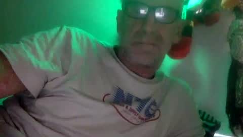 deanofflove221000 online show from October 28, 6:05 am