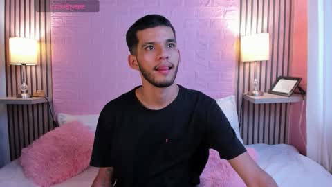 dear_lover1 online show from December 14, 8:38 pm