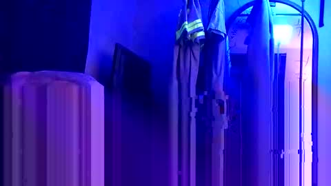 decoyx5o5 online show from January 3, 5:28 am