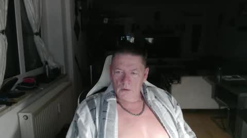 deinprinz2312 online show from April 21, 2:37 am