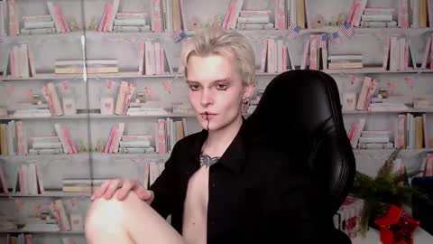 Snapshot of demianenglen chatting on March 11, 9:26 pm demianenglen online show from March 11, 9:26 pm