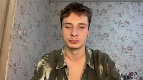 denflexqw online show from March 27, 7:04 pm