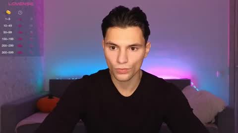 Den online show from November 10, 8:19 am