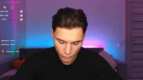 Den online show from November 12, 9:37 am