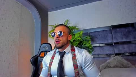 dennis_cox_ online show from February 15, 11:50 am