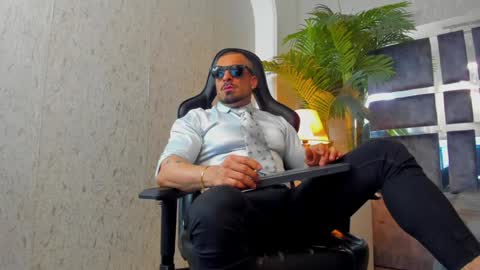 dennis_cox_ online show from January 5, 6:13 am