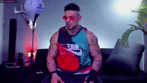 dennis_cox_ online show from January 15, 7:56 am