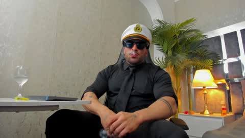 dennis_cox_ online show from December 4, 8:12 am