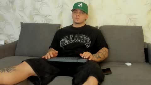 dennis munera online show from December 21, 12:38 pm