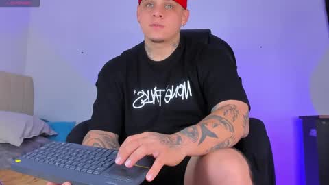 dennis munera online show from October 11, 4:22 pm