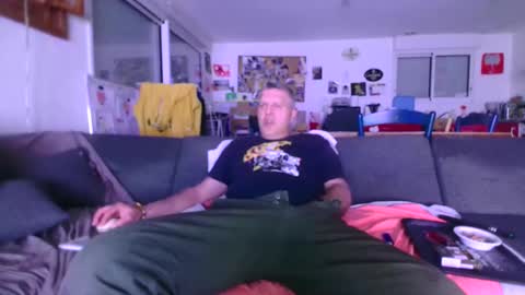 Snapshot of denzel455 chatting on December 29, 10:03 pm denzel455 online show from December 29, 10:03 pm