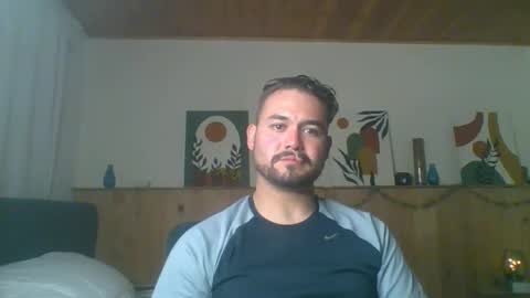 Dereck Mills3 online show from January 6, 3:43 am