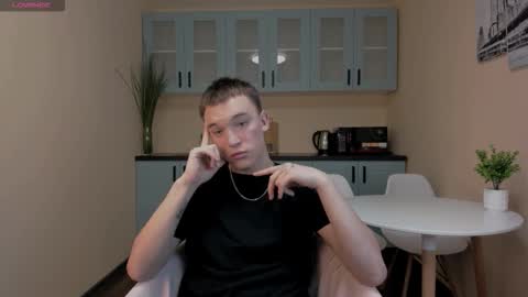 Derek online show from November 13, 7:18 pm