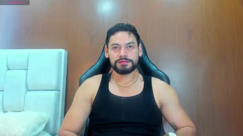 DerryBigger CM online show from October 24, 6:09 pm