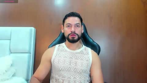 DerryBigger CM online show from October 23, 2:20 pm