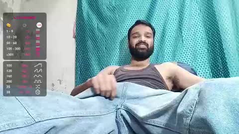 Snapshot of desi_boy799417 chatting on February 26, 3:52 pm desi_boy799417 online show from February 26, 3:52 pm