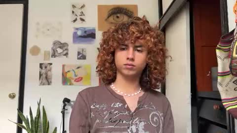 Desidias online show from February 6, 6:05 pm