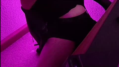 lecram online show from August 9, 1:13 am