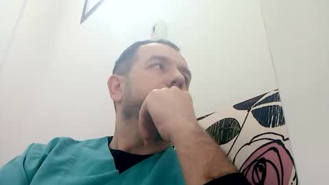 devil_devil31 online show from April 20, 7:22 am