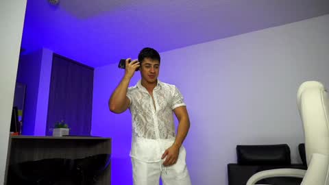 Devin Hunter online show from December 28, 2:54 am