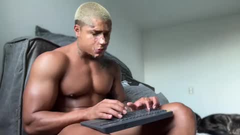 Diego online show from November 22, 10:09 pm