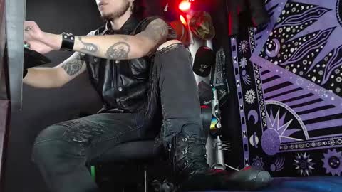 DICAPRIO online show from March 10, 5:39 pm