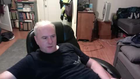 Snapshot of dickflasher5 chatting on January 3, 8:00 am Richard Fleischer online show from January 3, 8:00 am