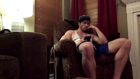 Snapshot of diegodavids chatting on February 1, 2:05 am diegodavids online show from February 1, 2:05 am