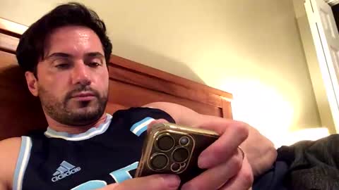 Snapshot of diegodavids chatting on December 11, 9:33 pm diegodavids online show from December 11, 9:33 pm