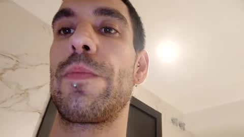 Snapshot of dieguito124 chatting on January 8, 12:38 am dieguito124 online show from January 8, 12:38 am