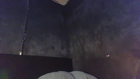 diemond_latinx98 online show from April 7, 9:31 am